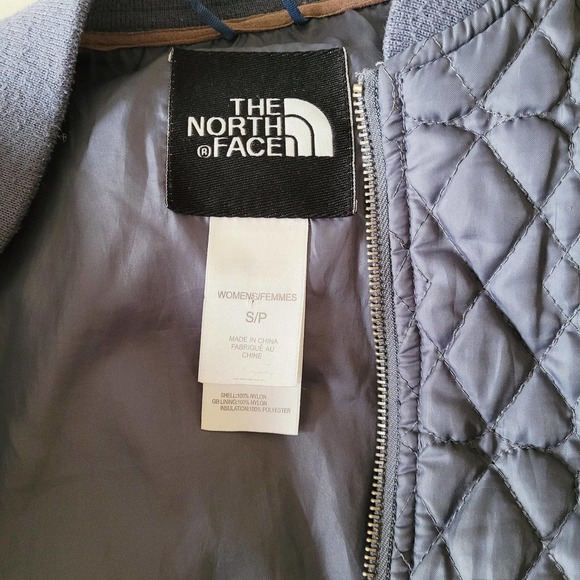 The North Face sz S Womens Blue Quilted Bomber Jacket *Flaws* - Picture 10 of 11